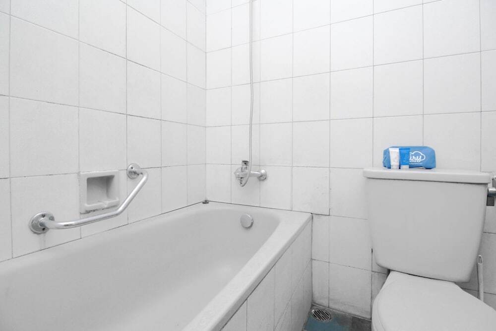 Джокьякарта: Airy Keraton Yogyakarta Wijilan Sawojajar 1