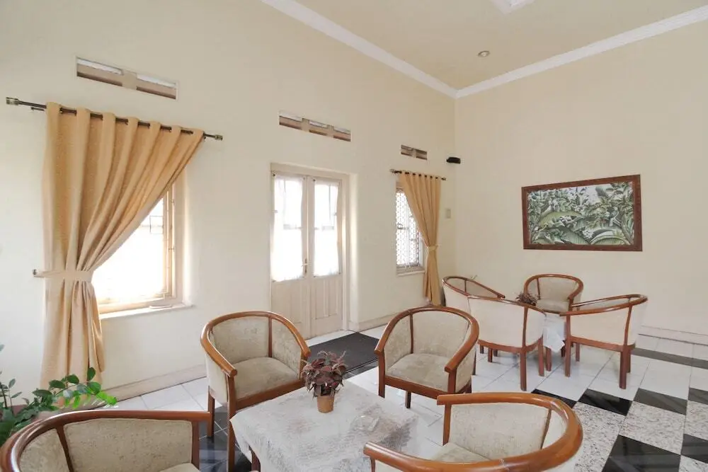 Джокьякарта: Airy Keraton Yogyakarta Wijilan Sawojajar 1