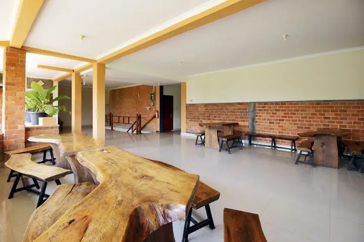 Бандар-Лампунг: Airy Urip Sumoharjo Gang Prajurit 1 Bandar Lampung