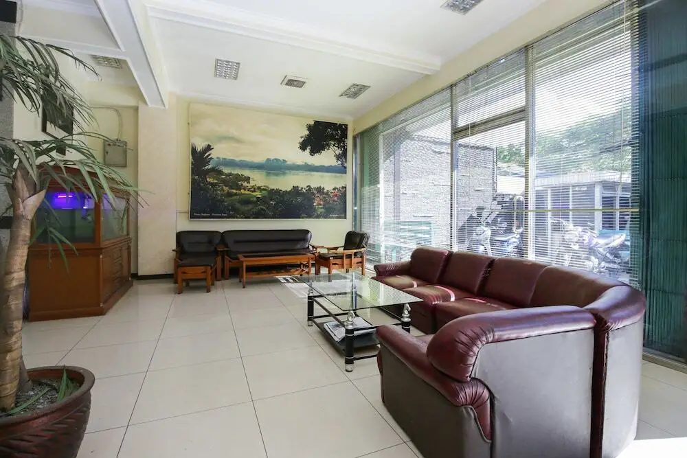 Бандунг: Airy Regol Moh Toha 199 Bandung