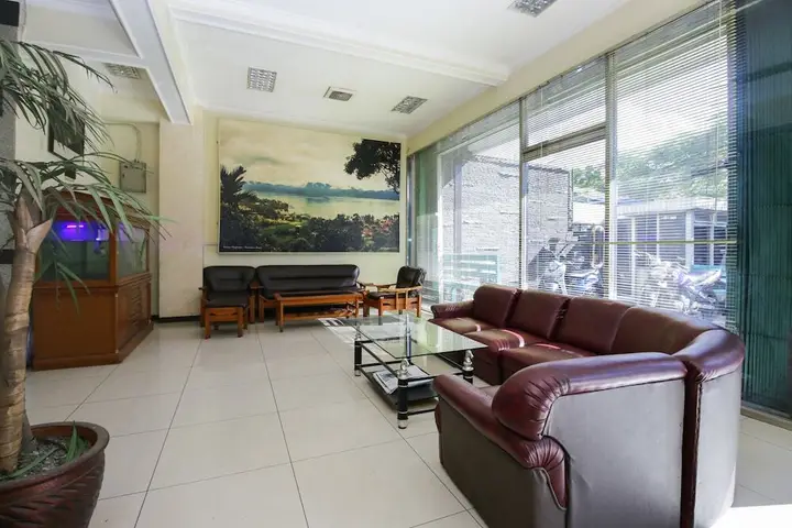 Бандунг: Airy Regol Moh Toha 199 Bandung