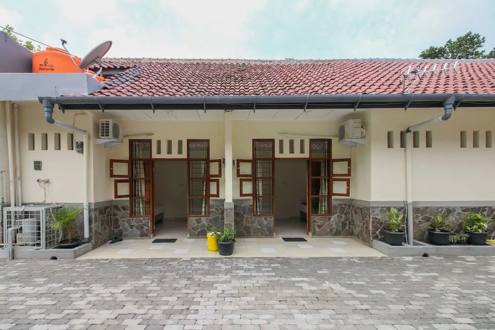 Airy Eco Syariah Jatiasih Bina Asih 3D Bekasi — фото 1