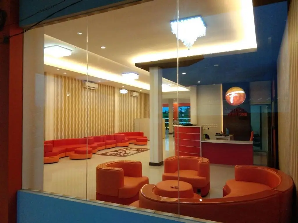 Кендари: Fortune Front One Hotel Kendari