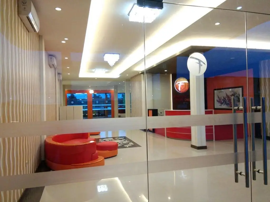 Кендари: Fortune Front One Hotel Kendari