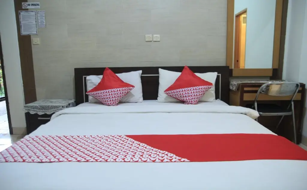 Бандунг: De' Tropis Family Guest House