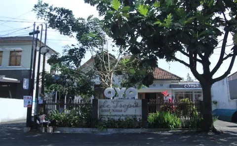 De' Tropis Family Guest House — фото 1