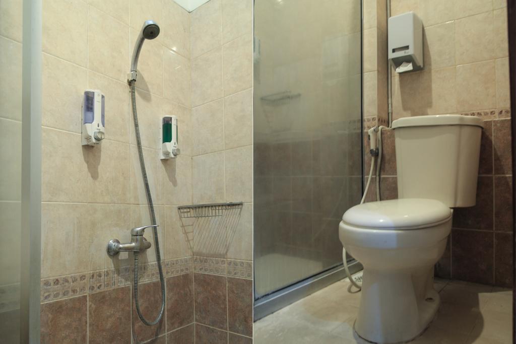 Бандунг: De' Tropis Family Guest House