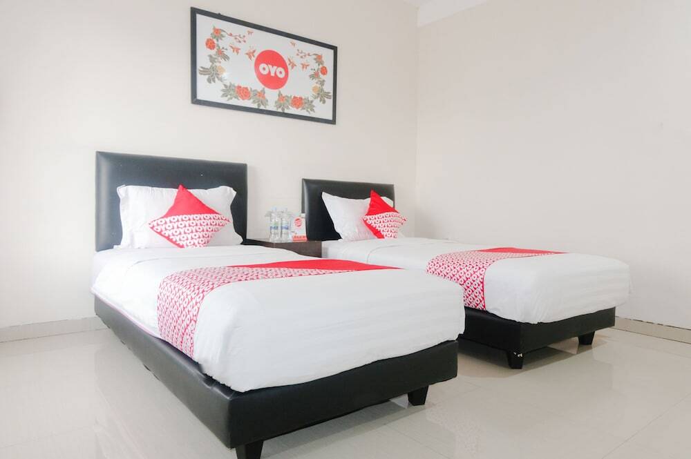 Маланг: Oyo 696 Hasanah Guest House Syariah de Saphire