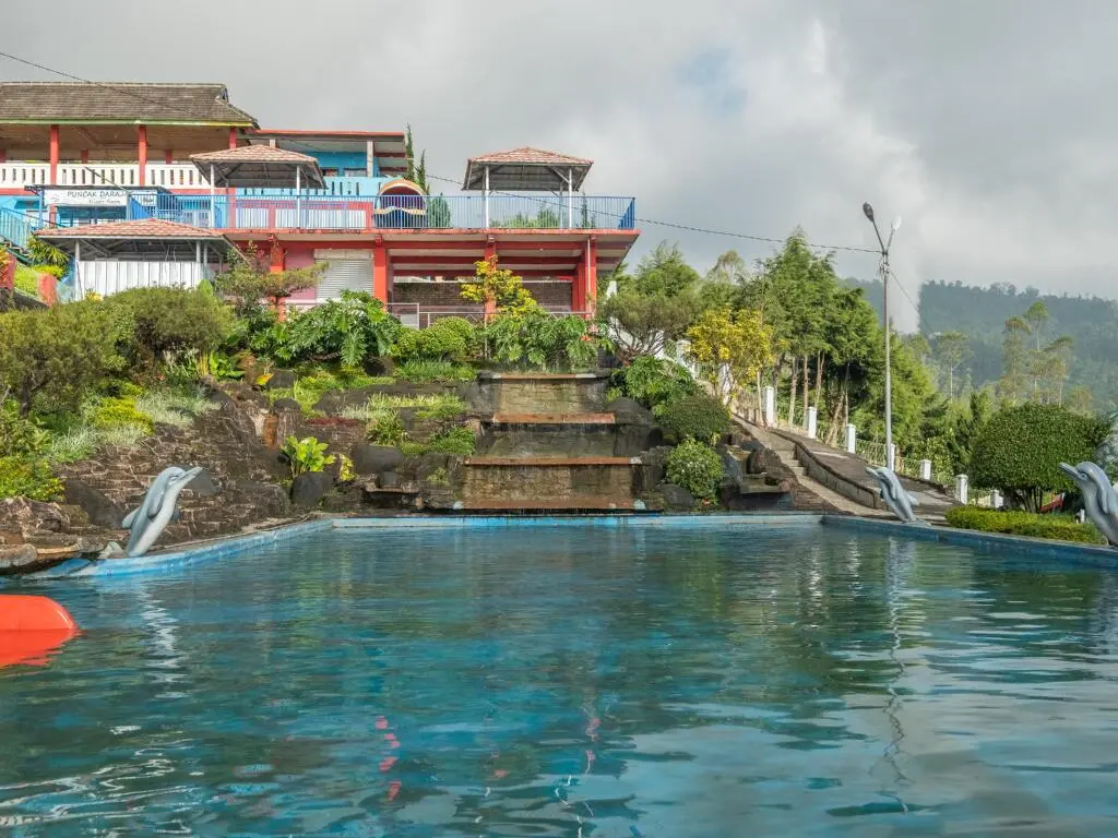Пацет: OYO 705 Puncak Darajat Resort