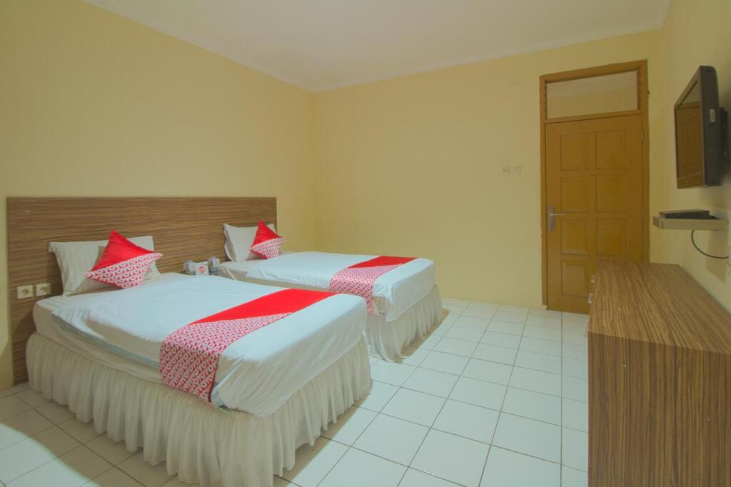 Барос: OYO 688 Grand Pakidulan Hotel