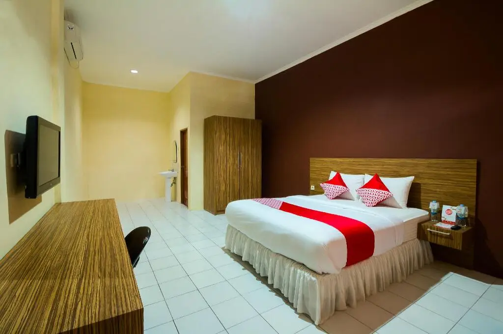 Барос: OYO 688 Grand Pakidulan Hotel