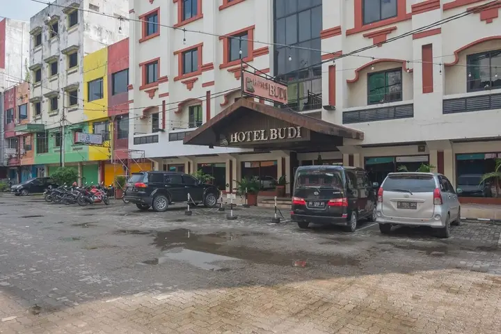 Палембанг: Reddoorz Premium Near Jembatan Ampera 2