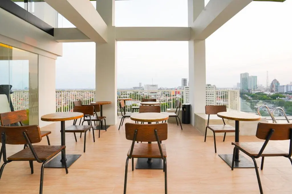 Сурабая: The Life Styles Hotel Surabaya