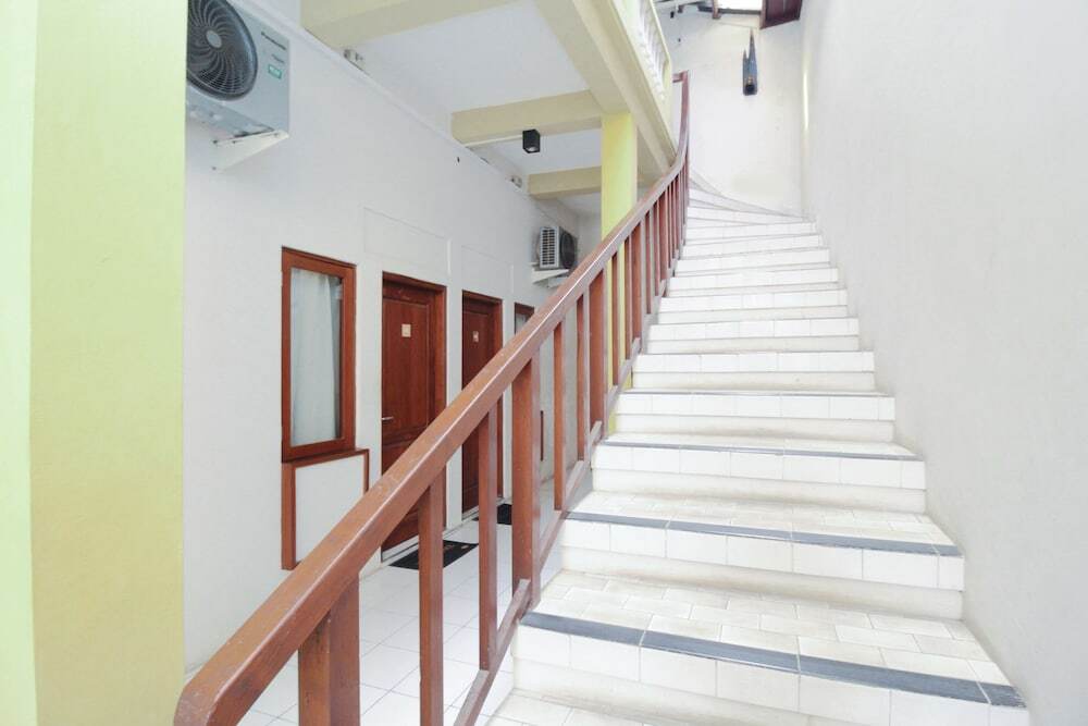 Семаранг: Airy Stasiun Semarang Tawang Letjen Suprapto 44