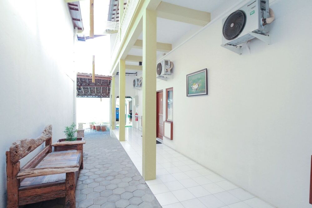 Семаранг: Airy Stasiun Semarang Tawang Letjen Suprapto 44