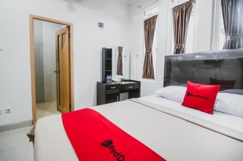 Джакарта: RedDoorz @ Cilandak Barat 2