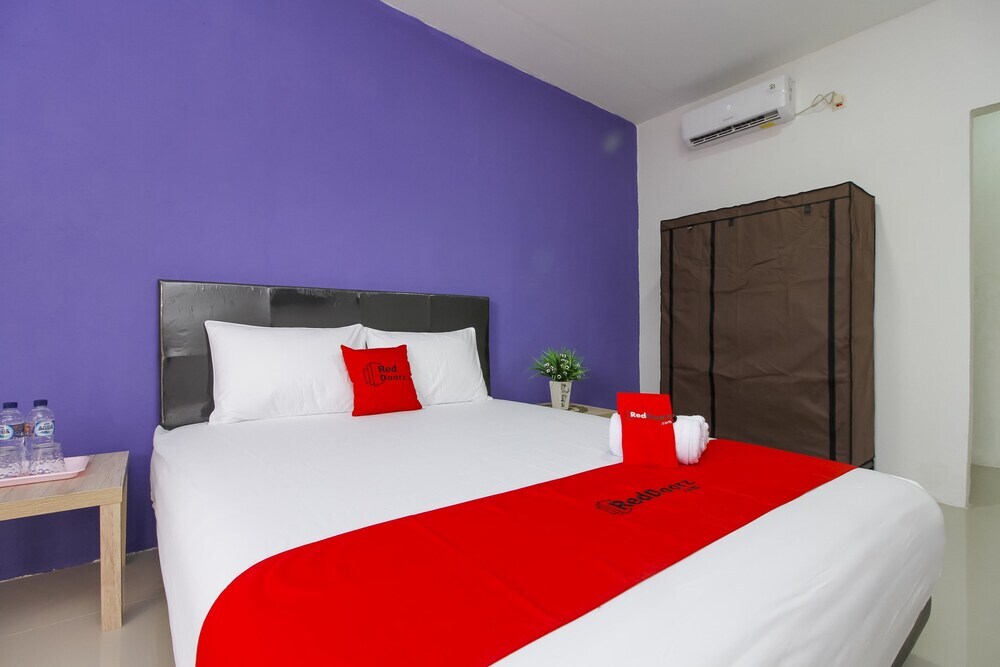 Тангеранг: RedDoorz near Universitas Pelita Harapan Karawaci