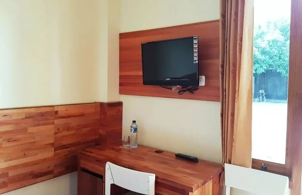 Проболинго: Ebony Guest House