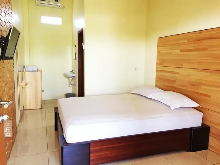 Проболинго: Ebony Guest House