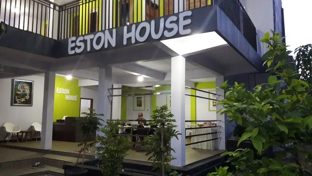 Баньюванги: Eston House