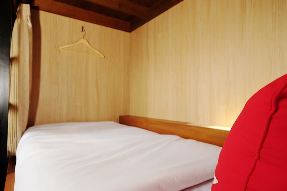 Маланг: ZEN Hostel Alun-Alun Sarinah