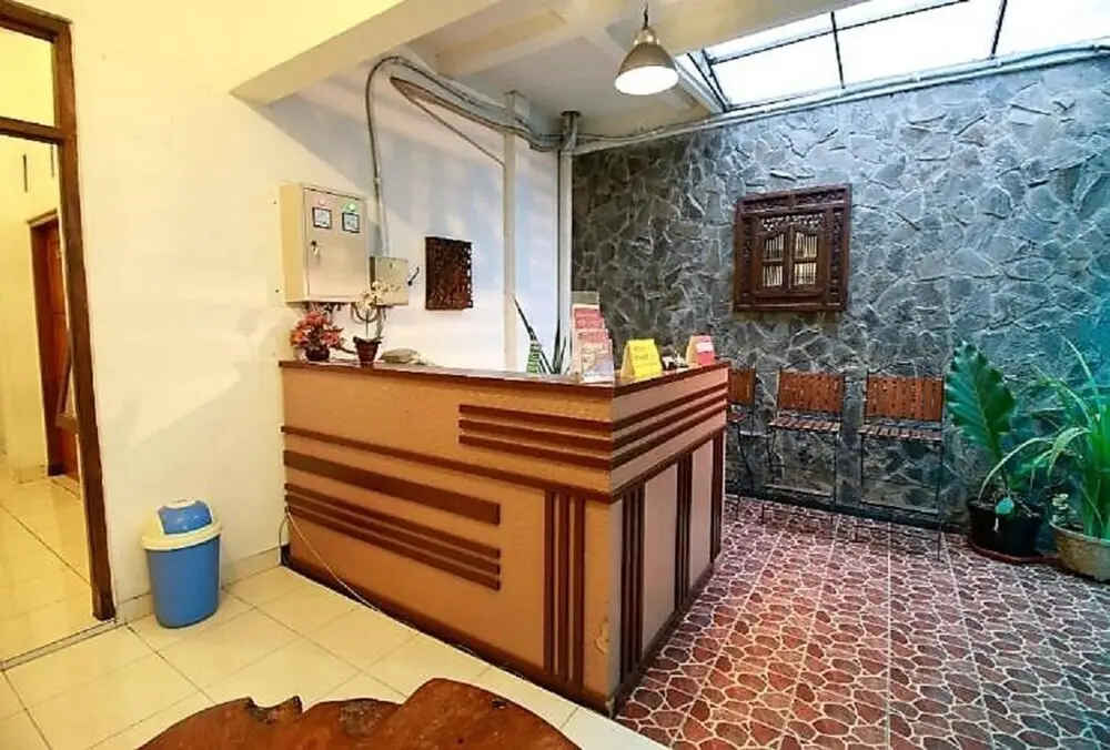Депок: OYO 418 Setra House