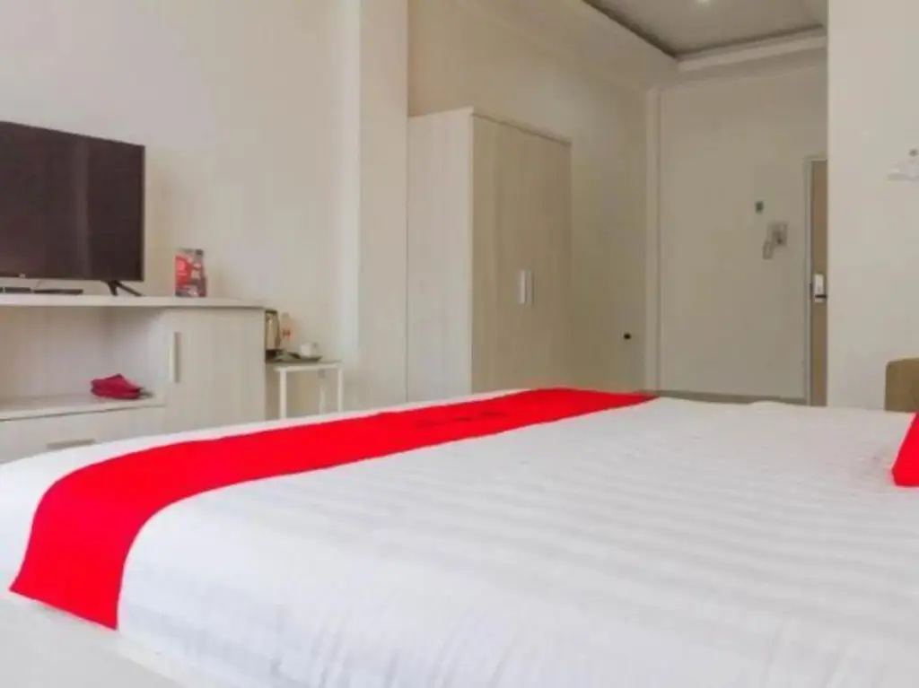 Сумеданг: RedDoorz Plus near Jatinangor Town Square 2