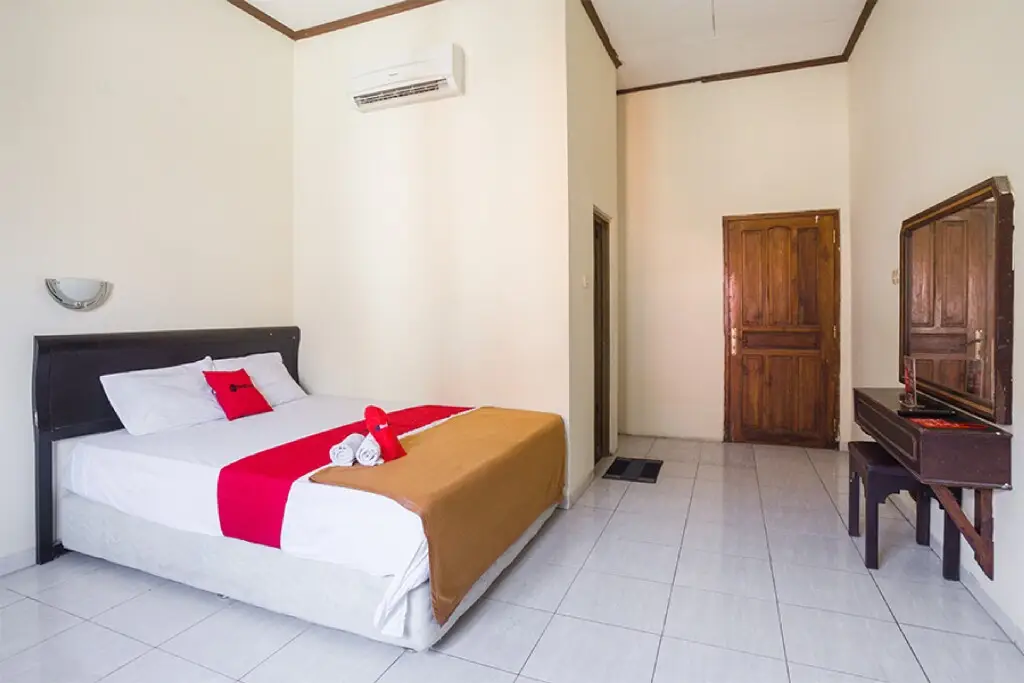 Сумеданг: RedDoorz Plus near Jatinangor Town Square 2
