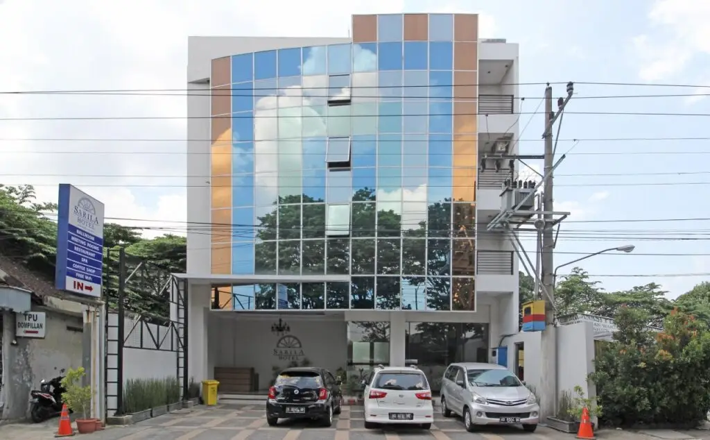 Клатен: Sarila Hotel Sukoharjo