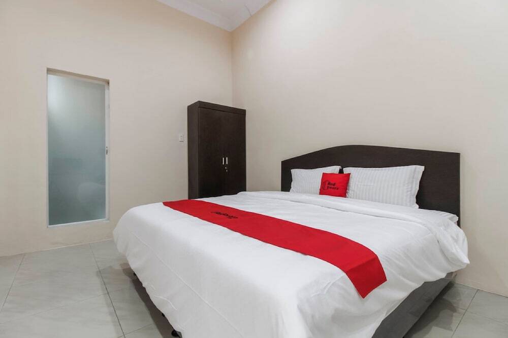Медан: RedDoorz near Grand Palladium