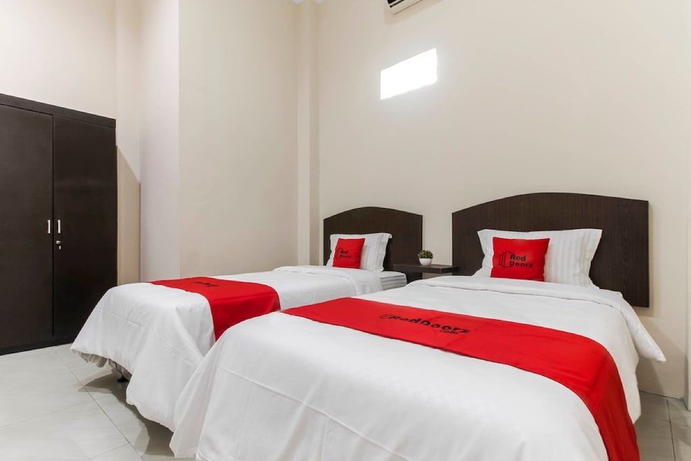 Медан: RedDoorz near Grand Palladium