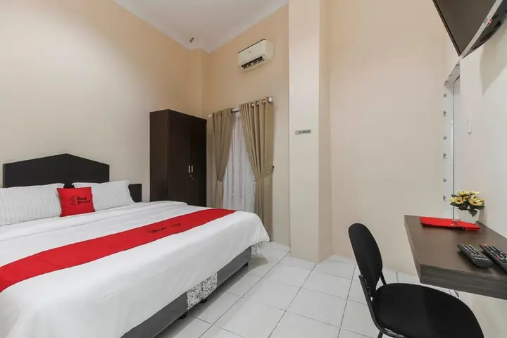 Медан: RedDoorz near Grand Palladium