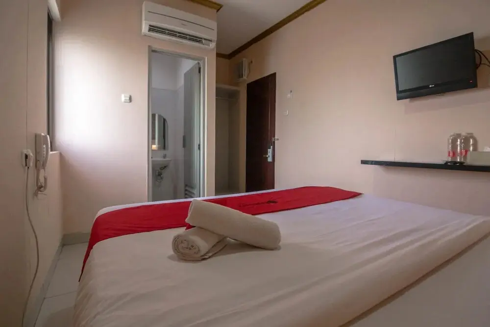 Джакарта: RedDoorz near RS Husada