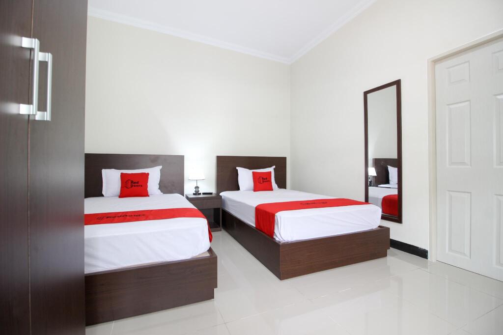 Депок: Urbanview Hotel Syariah Casa Azmya Yogyakarta