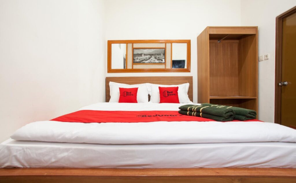 Маланг: RedDoorz Syariah near Singha Merjosari Park