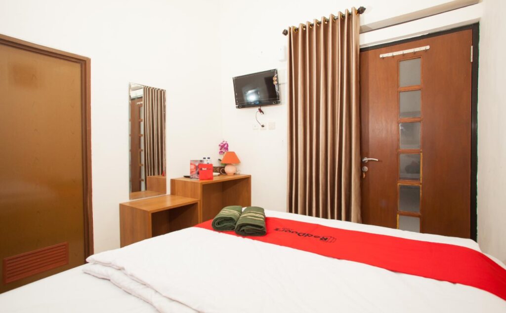 Маланг: RedDoorz Syariah near Singha Merjosari Park