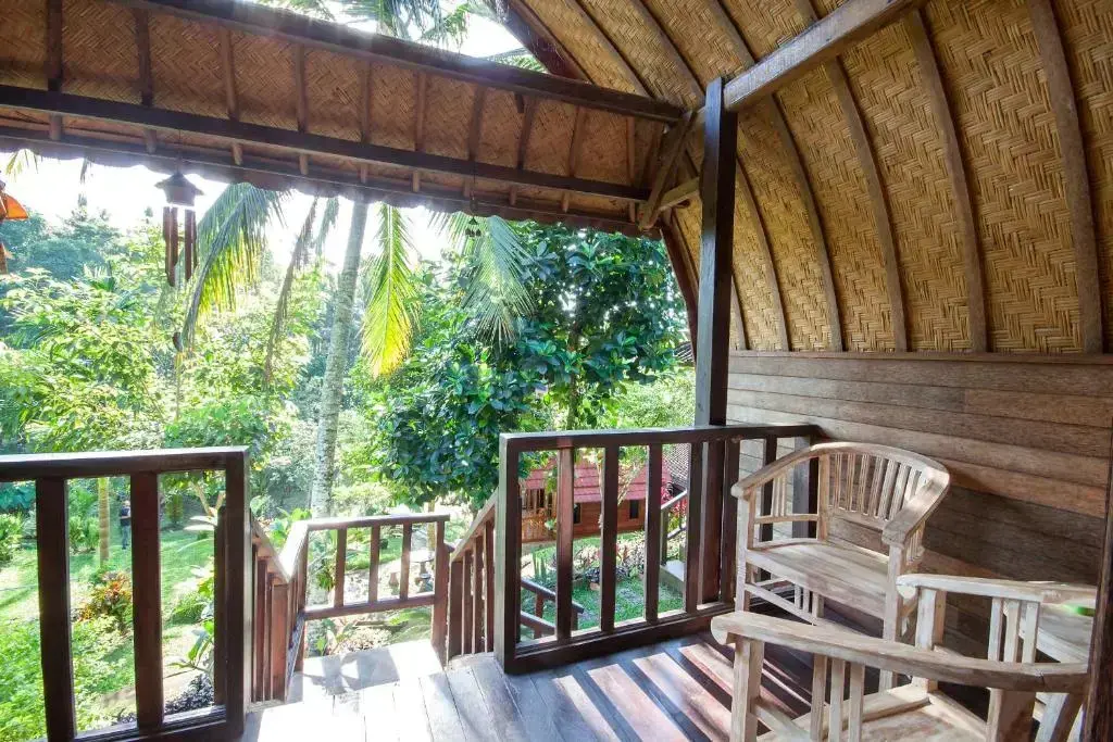 Медеви: Bali Sesandan Garden
