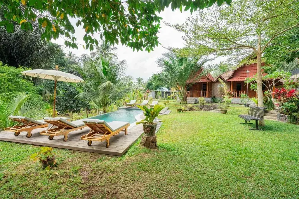Медеви: Bali Sesandan Garden