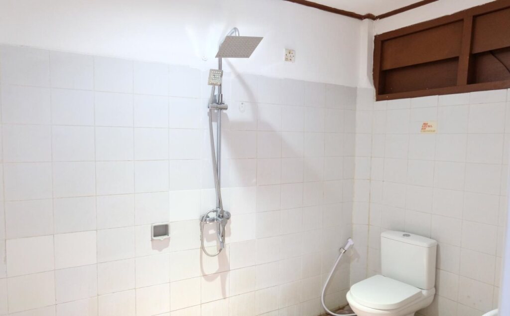 Бандар-Лампунг: Rarem Bed and Breakfast