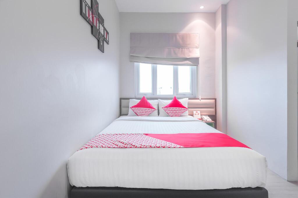 Бекаси: Versa Hotel