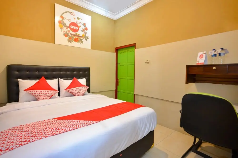 Караганьяр: OYO 476 Hotel Naura