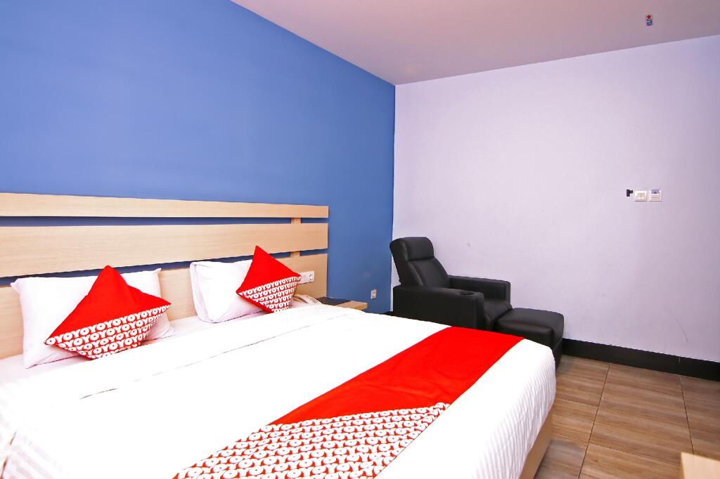 Паданг: Budget Hotel By The Harbour