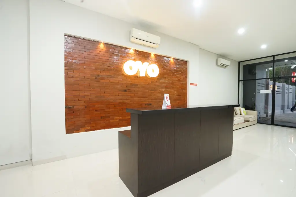Сурабая: Super OYO Capital O 449 The Colins