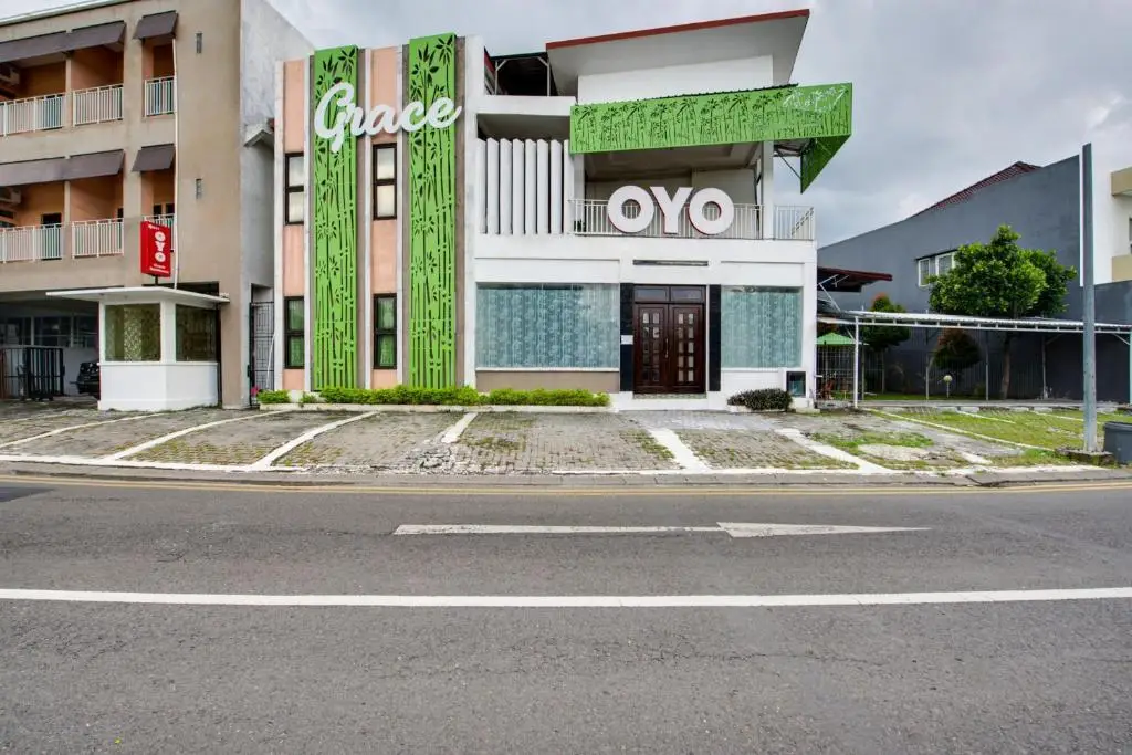 Сурабая: OYO Life 511 Grace Residence
