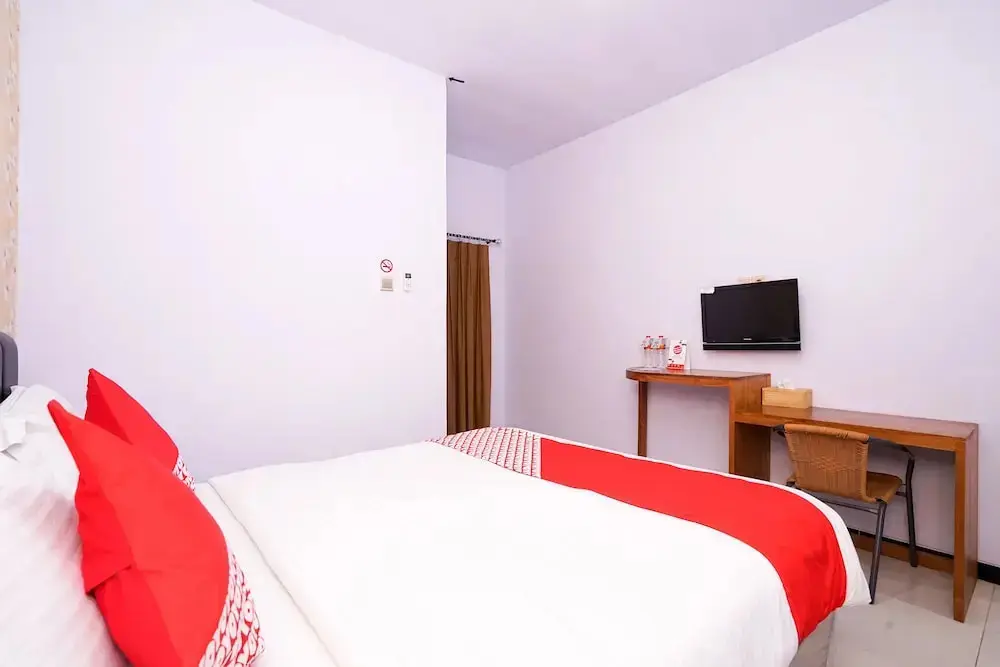 Баньюванги: Oyo 496 Eston House
