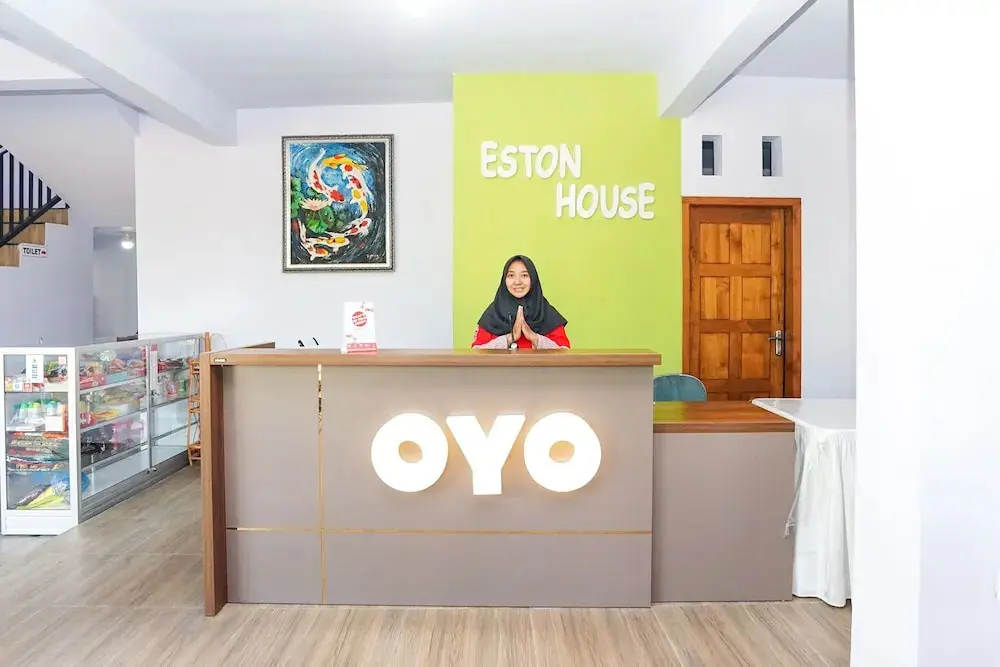 Баньюванги: Oyo 496 Eston House