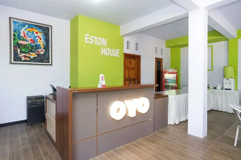 Баньюванги: Oyo 496 Eston House