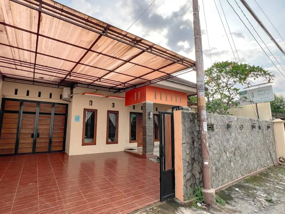 Депок: Homestay Sawitsari dekat Hartono Mall dan UGM by Simply Homy