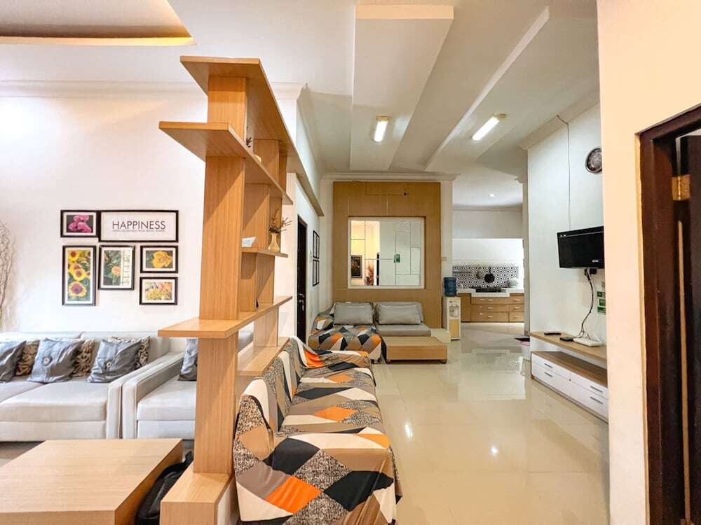 Депок: Homestay Sawitsari dekat Hartono Mall dan UGM by Simply Homy