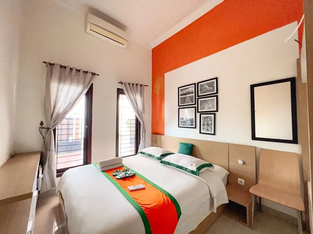 Депок: Homestay Sawitsari dekat Hartono Mall dan UGM by Simply Homy